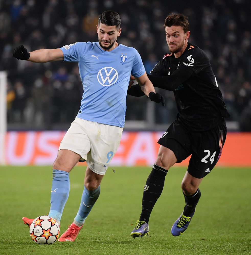 媒体人：若未得到詹姆斯授权就称他为作者是不妥的