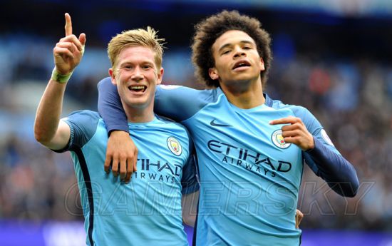 威利·梅斯在名人堂演讲中提到，他的手套是他最好的朋友