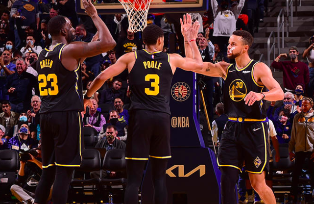 杜兰特砍42分 太阳夺NBA三连胜送骑士四连败