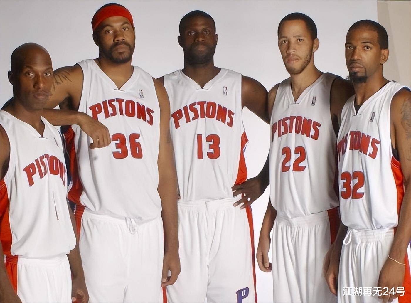 官方：赵博和王国明共同当选中超9／10月最佳守门员