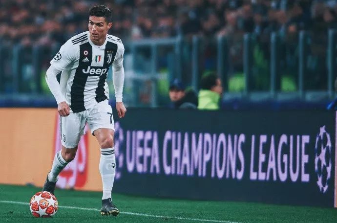 [中超]上海海港快速反击 莱昂纳多低射锁定胜局