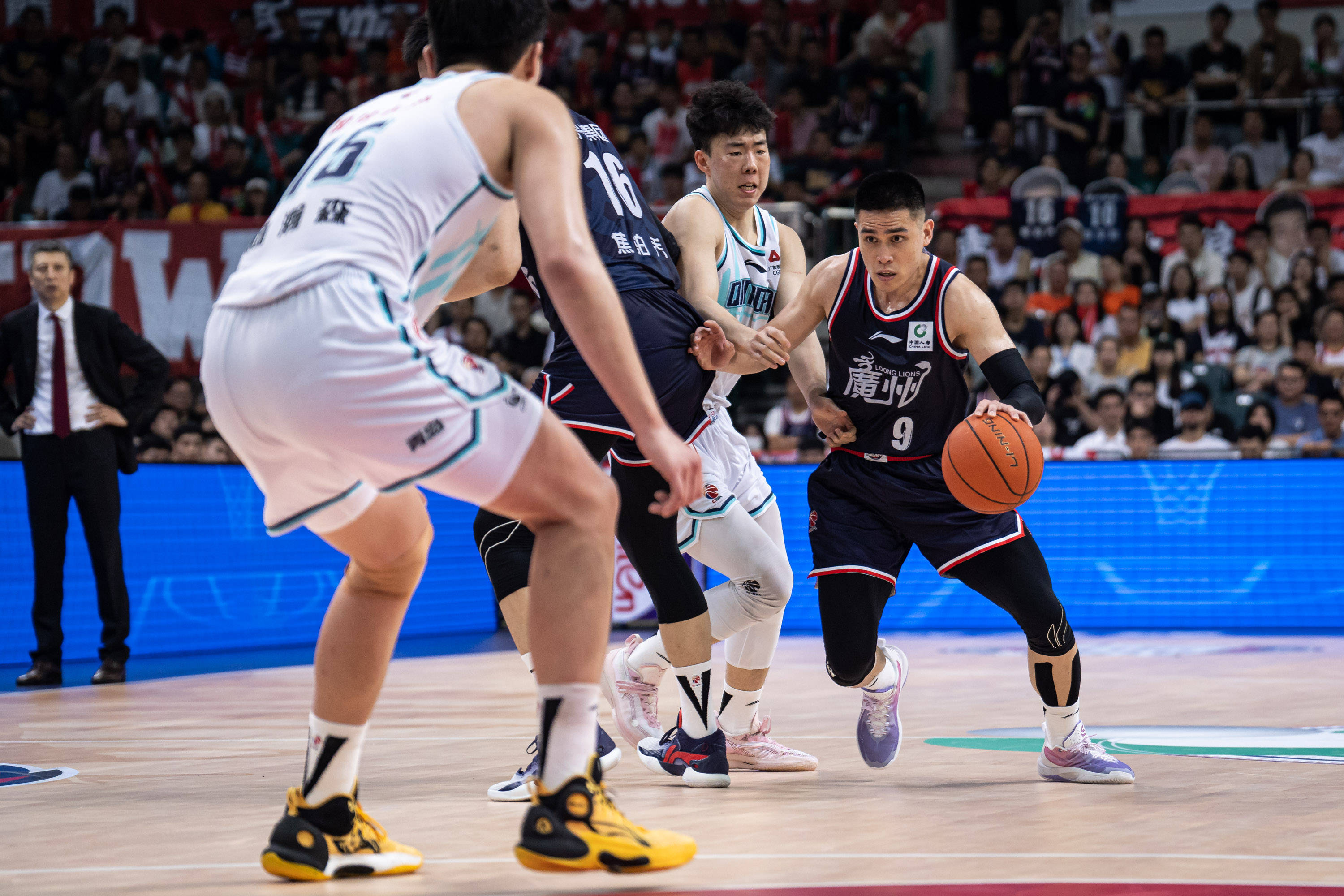 霍华德入选魔术名人堂！他为NBA效力18年共赚到多少钱？