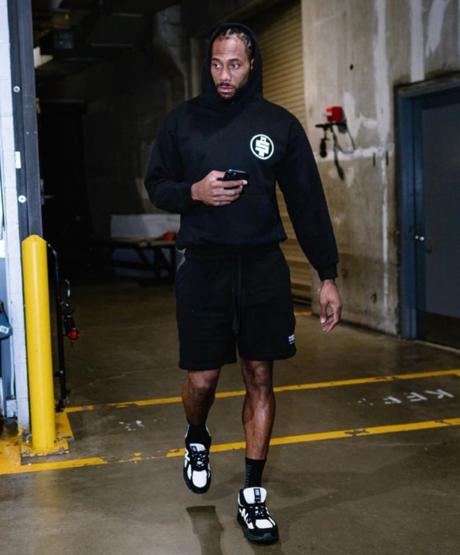 芝加哥白袜队新秀萨利（Chris Sale）单场投出 15 次三振且无保送