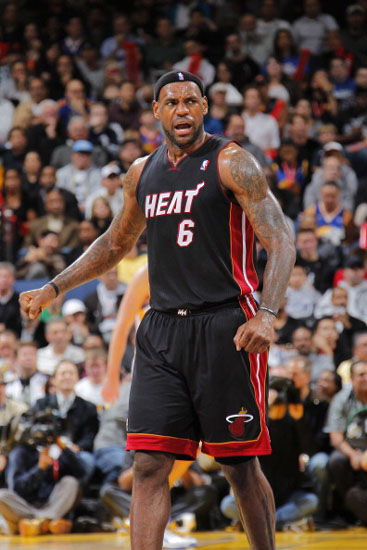 新民体育丨上海男篮又要换外援了！